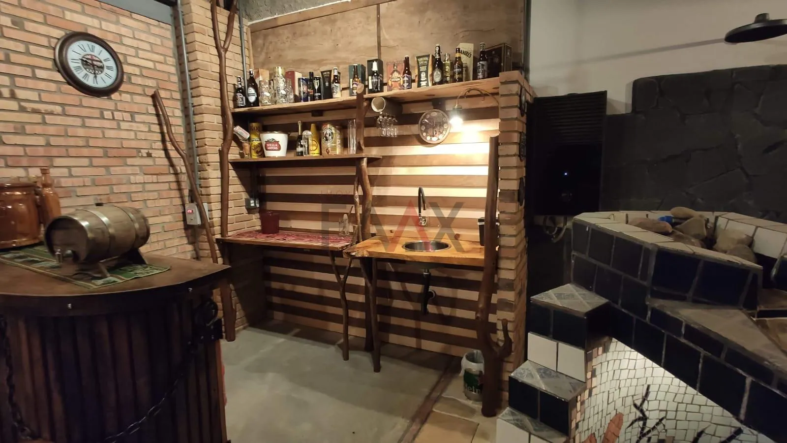 Imagem Casa à venda com ótimo terreno de 2.500m próximo ao Parque Trianon