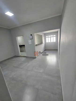 Imagem Casa com 3 dormitórios à venda, 192 m² por R$ 850.000 - Vila Valença - São Vicente/SP