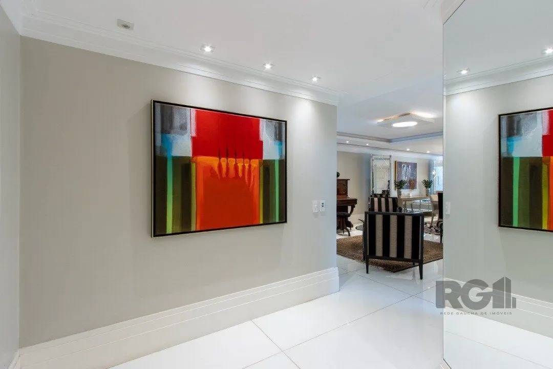 Imagem Casa em condominio, mobiliada com 741m² privativos , com 3 suítes- master