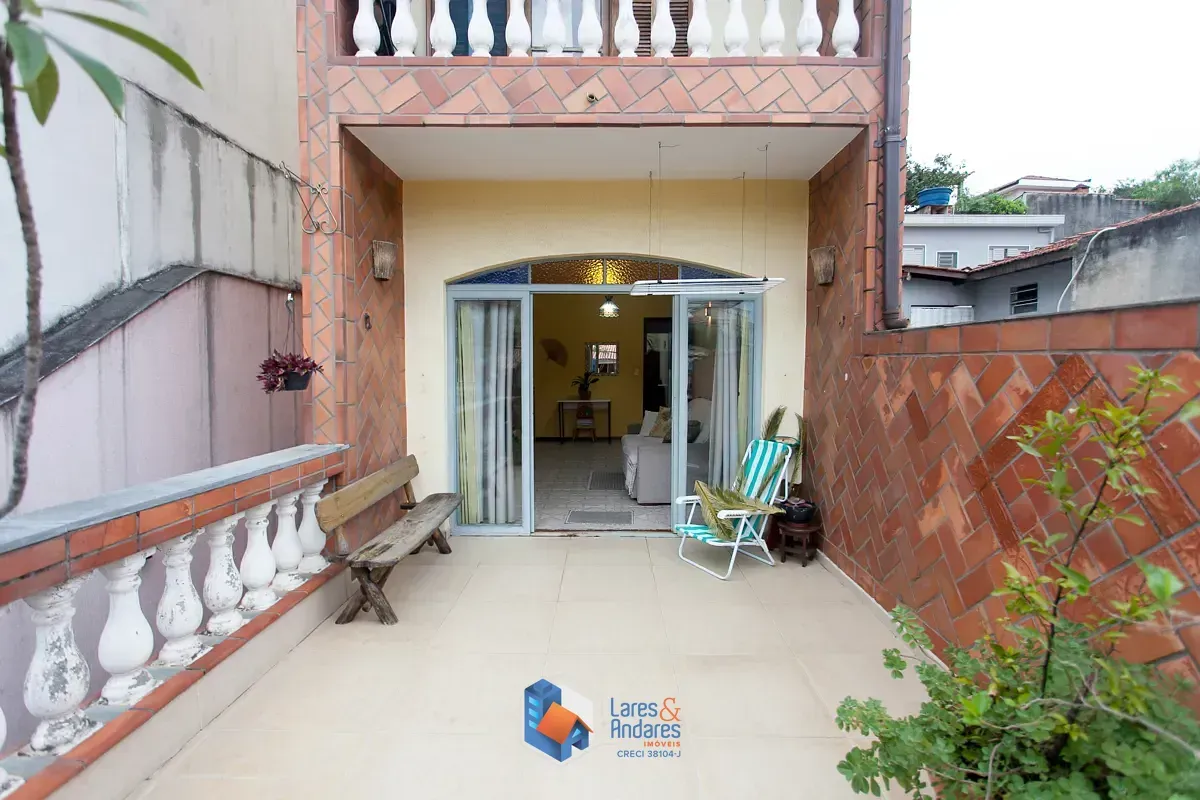 Imagem Sobrado para venda em São Domingos com 3 quartos, sendo 1 suíte, 164m²