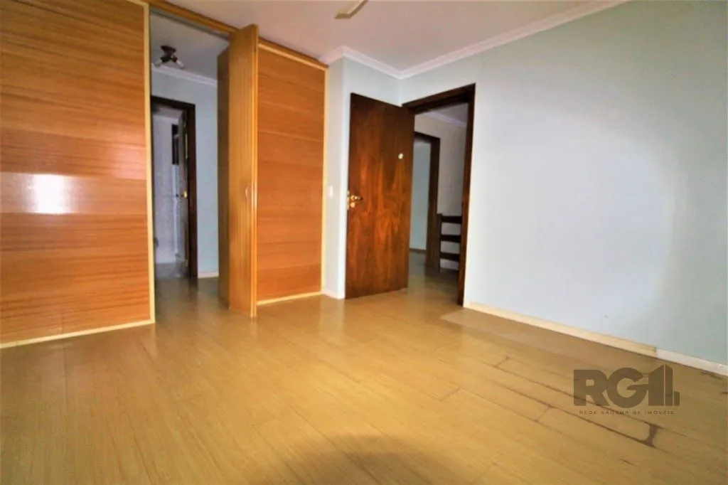 Imagem Casa em condomínio 111m² - 3 dormitórios sendo 1 suíte e 4 vagas no bairro Espirito Santo