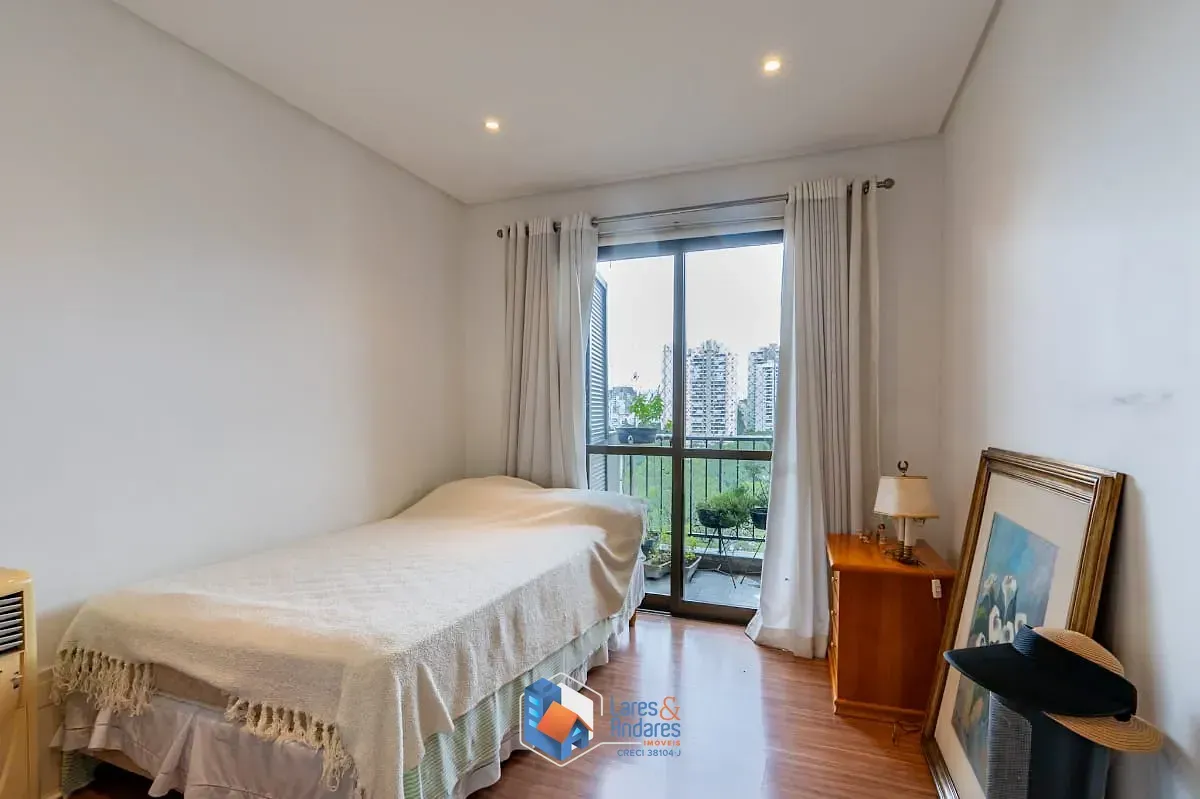 Imagem Apartamento para venda em Vila Andrade com 4 quartos, sendo 2 suítes, 200m²