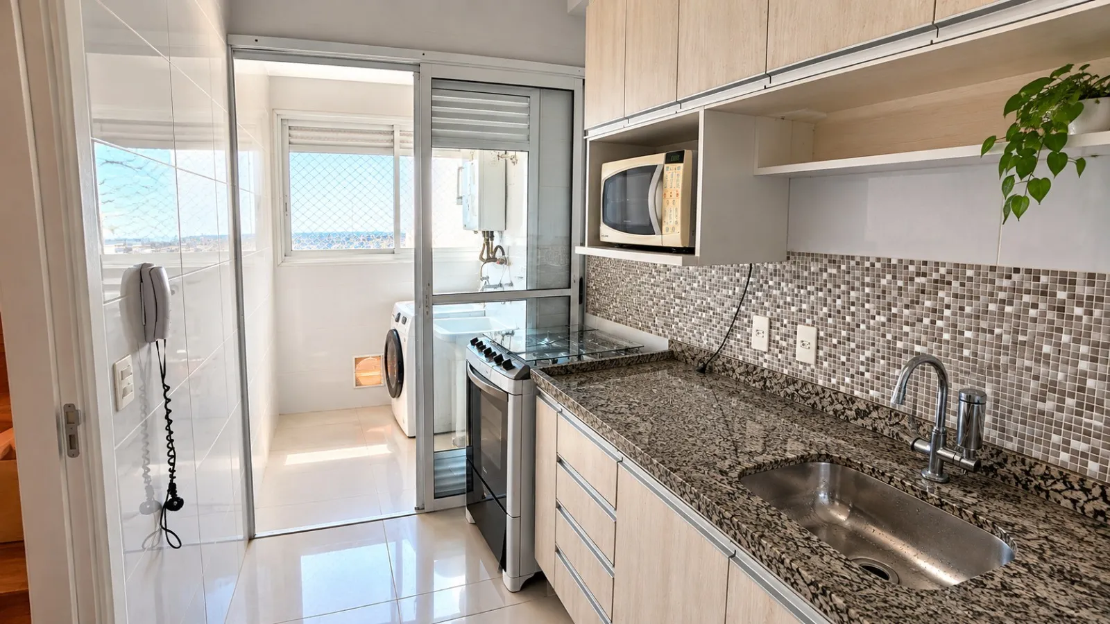 Imagem Apartamento de 2 Dormitórios com Suíte e Vista para o Sol da Manhã no Upper Life Campolim