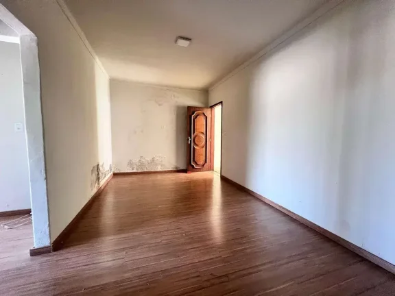 Imagem Casa à venda em Barbacena, Santa Efigênia, com 3 quartos, 401m2