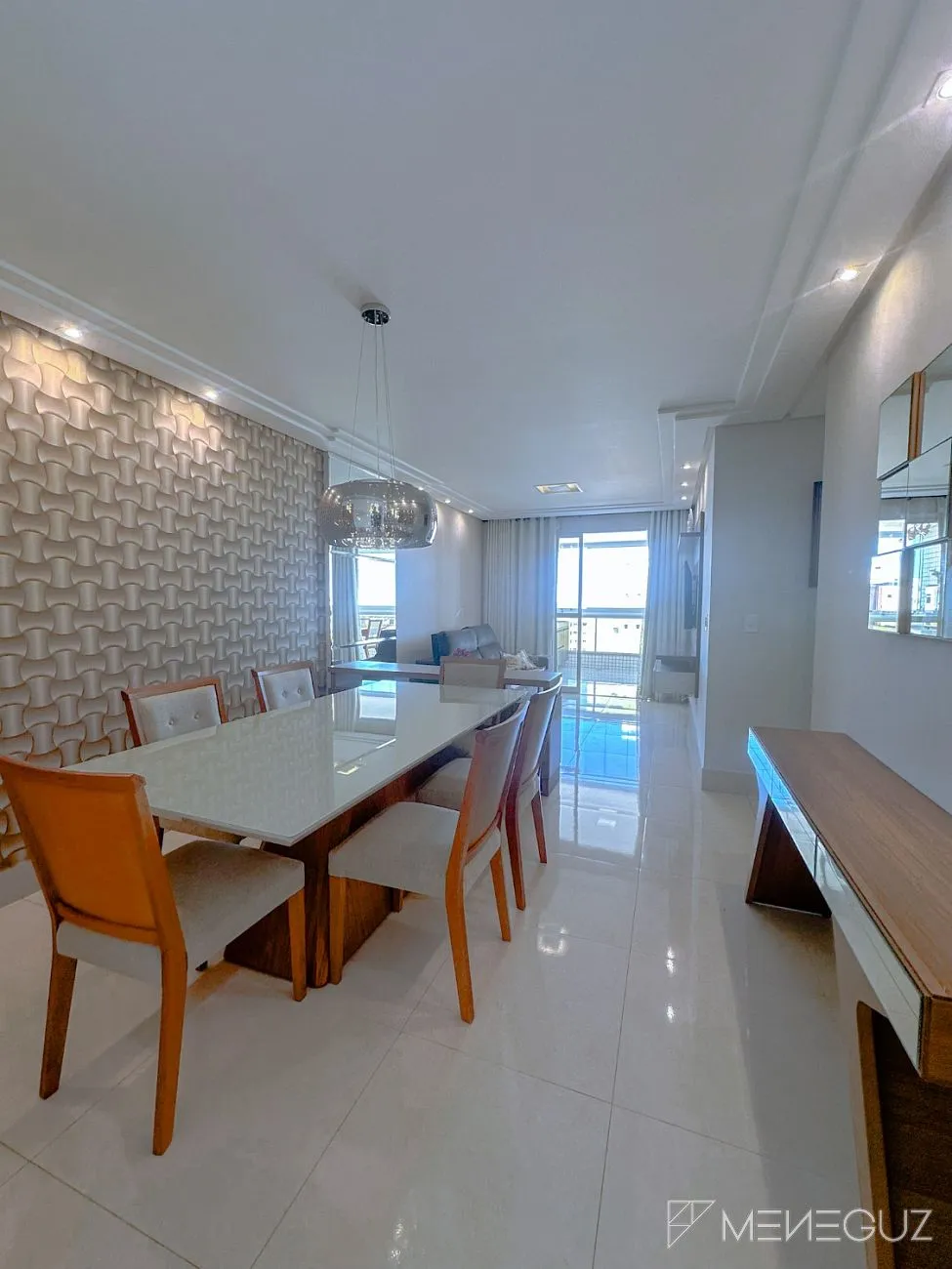 Imagem Facilidade e Conforto na Praia do Morro: Apartamento com Parcelamento Exclusivo