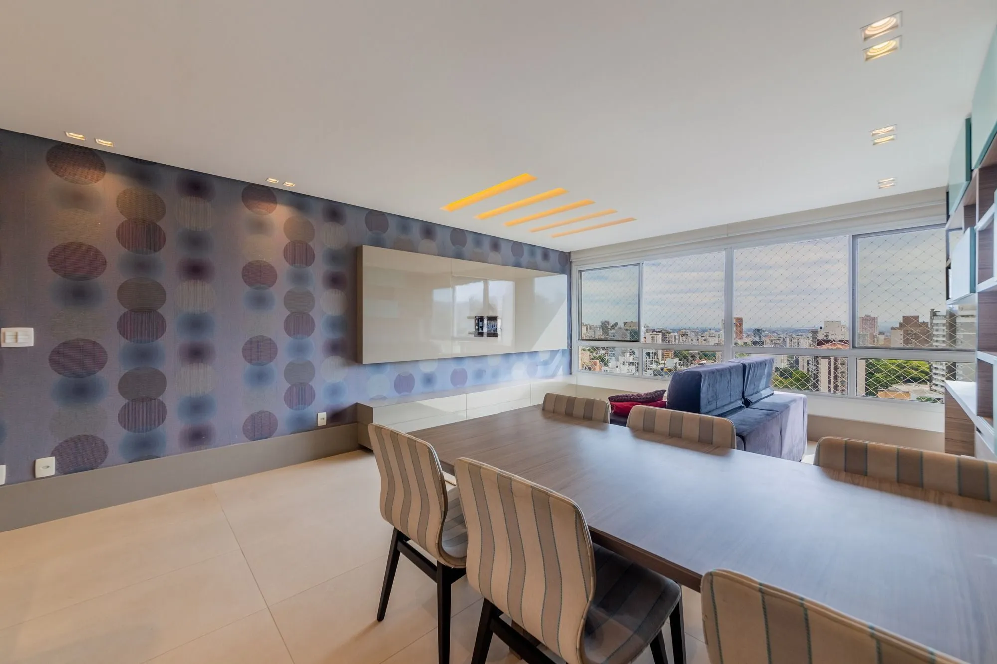 Imagem Apartamento semimobiliado, com 94m privativos, 2 suites e 3 vagas de garagem