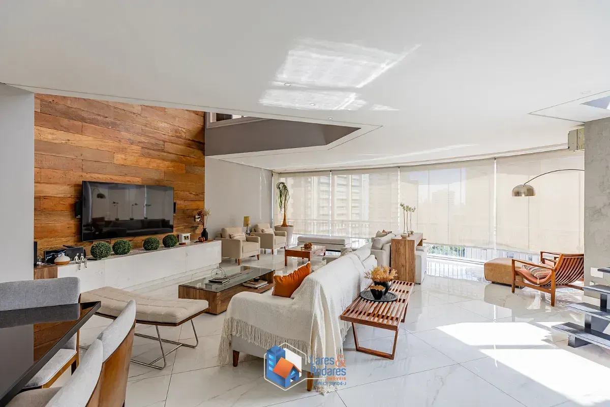 Foto do imóvel Duplex para venda em Vila Suzana com 3 quartos, sendo 3 suítes, 287m² em Rua Professor Hilário Veiga de Carvalho
