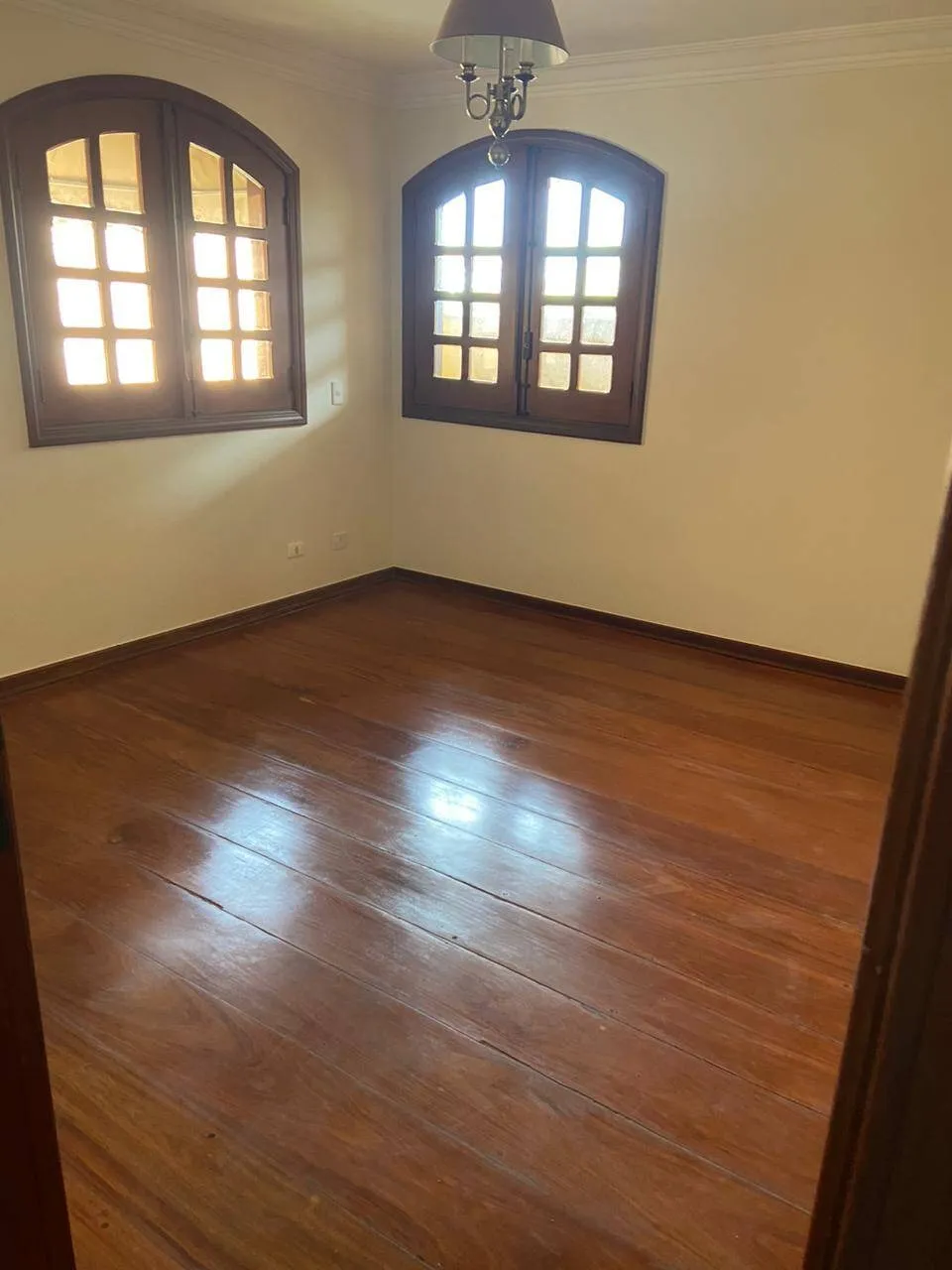 Imagem Casa Sobrado de 620m² Construído Localizado no Residencial 6 Alphaville!