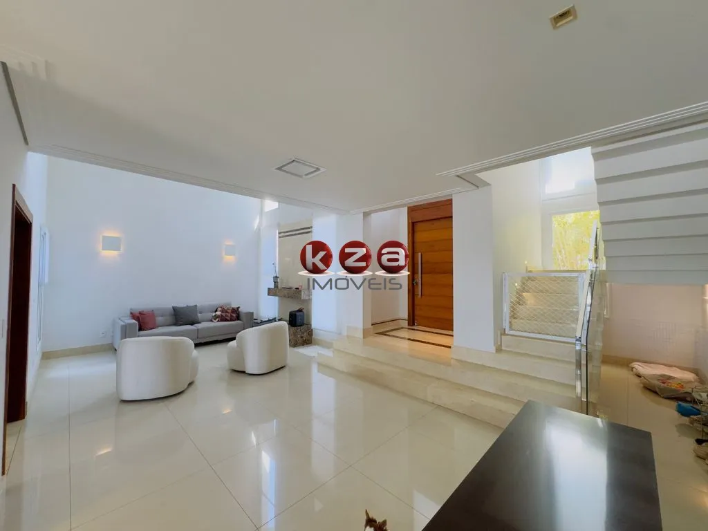Imagem Luxuosa casa em condomínio à venda em Valinhos-SP, no Condomínio Porto Seguro Village: 3 quartos, 3 suítes, 2 salas, 5 banheiros, 2 vagas, 454m².