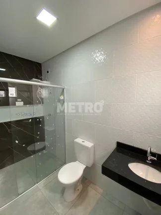 Imagem Venda, Casa, Bairro Vale Dourado, 3 Quartos sendo uma suíte com Closet