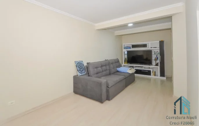 Imagem Sobrado 03 quartos c/suíte, ático, espaço nos fundos, no Tingui em Curitiba PR
