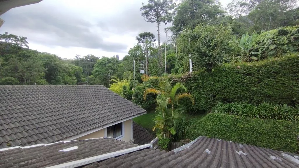 Imagem Casa em Condomínio para Venda em Teresópolis / RJ no bairro Granja Guarani