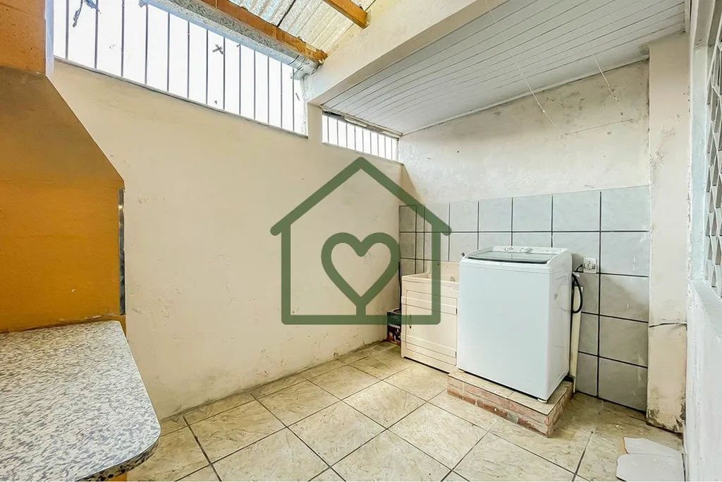 Imagem Casa em condomínio semimobiliada, com 85m² privativos, que combina de forma harmoniosa conforto, f...
