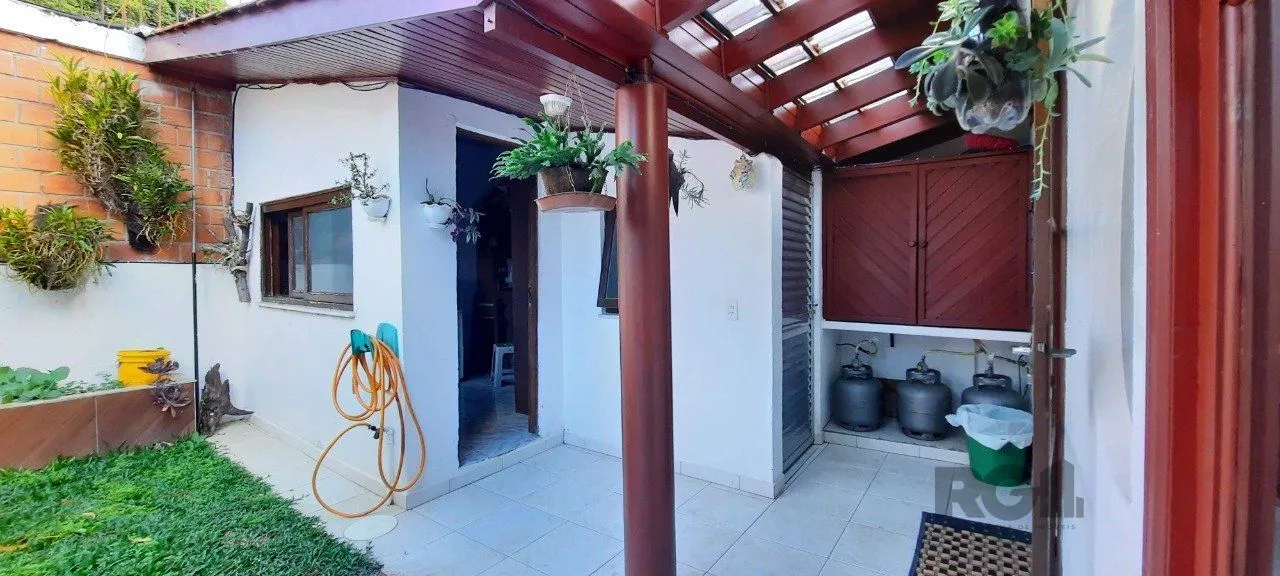 Imagem Casa Condominio para Venda - 129.58m², 3 dormitórios, sendo 1 suites, 3 vagas - Cavalhada