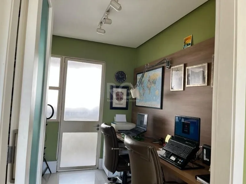 Imagem excelente apto na carlos gomes, jto anita.... Apartamento para Venda - 125m², 3 dormitórios, sendo 1 suites, 2 vagas - Auxiliadora