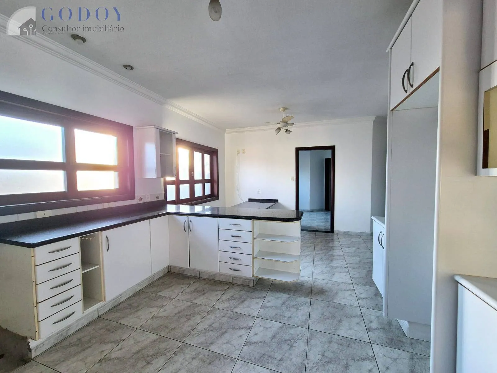 Imagem Casa Térrea de Alto Padrão no Condomínio Village Paineira
