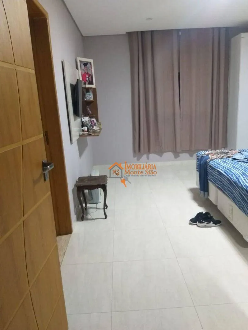 Imagem Sobrado com 3 dormitórios à venda, 315 m² por R$ 1.200.000,00 - Vila Galvão - Guarulhos/SP