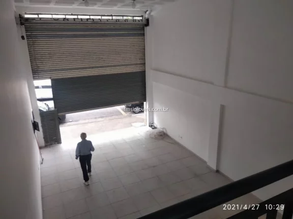 Imagem Galpão Comercial para Locação em São Paulo-SP, Bairro Bela Vista: 5 Banheiros, 6 Vagas de Garagem, 300m² de Área