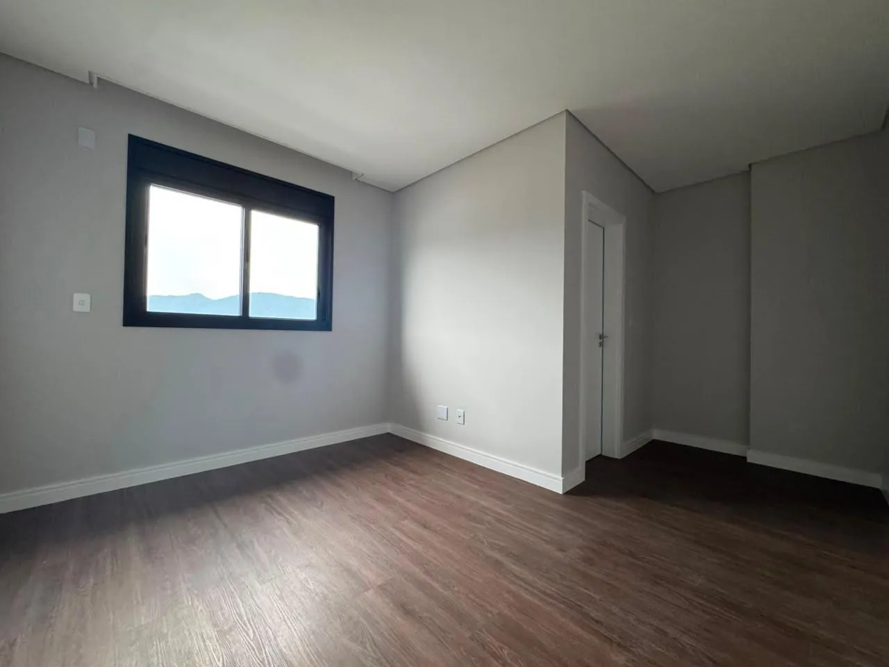 Imagem Apartamento à venda com 92.9m2 por R$ 1.600.384,00