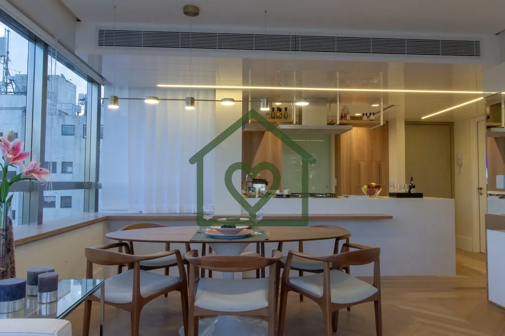 Imagem Uma casa histórica restaurada e entregue ao Moinhos. Uma chance histórica de morar no coração do...