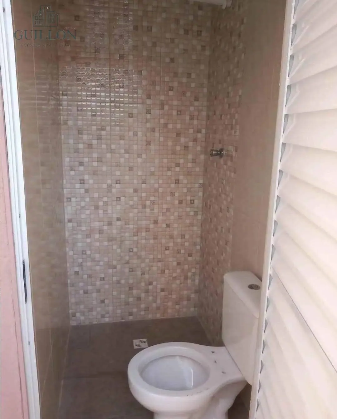 Imagem Sobrado de Alto Padrão com Piscina e Área Gourmet - Apenas 2 km do Centro
