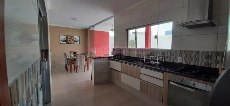Imagem Casa com 4 dormitórios - Condomínio