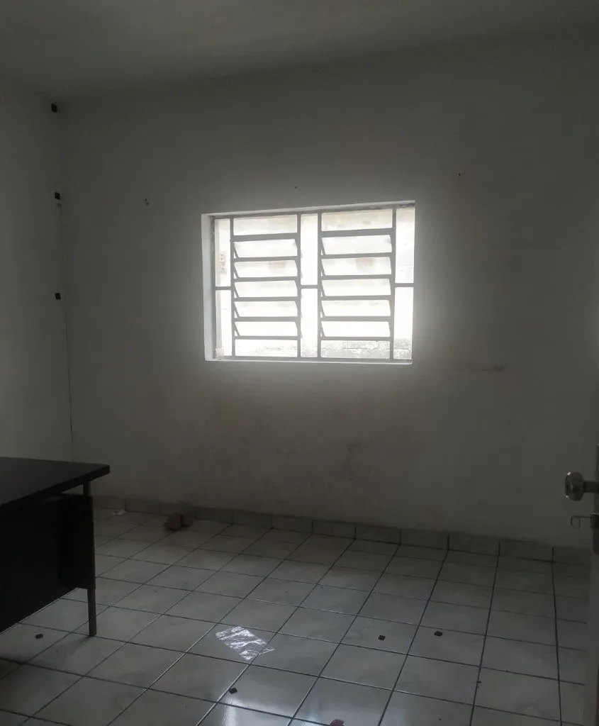 Imagem Prédio Comercial à Venda no Centro de Santo André-SP: 2 Salas, 3 Banheiros, 780m² de Área!