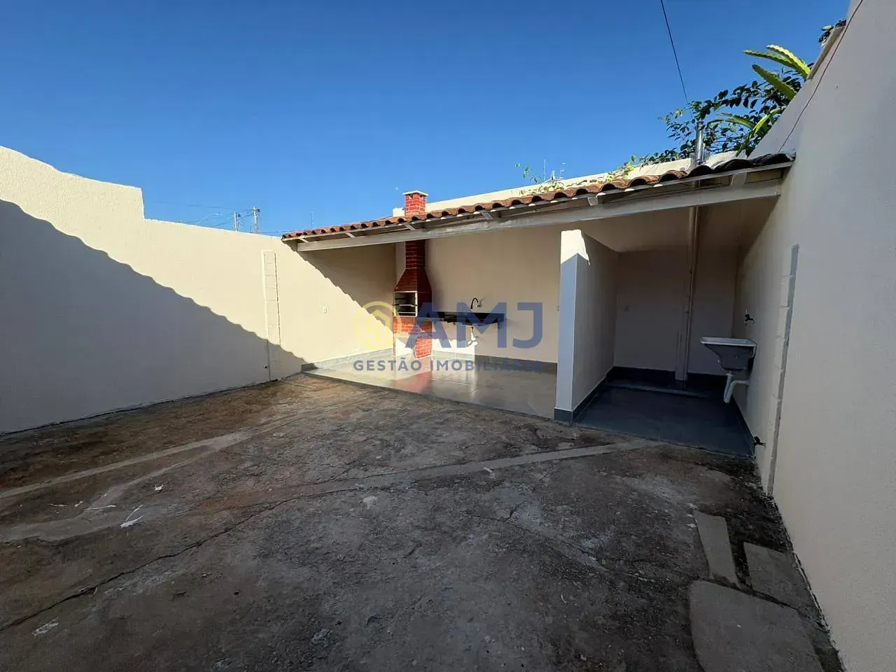 Imagem Casa Totalmente Reformada no Setor Orientville!