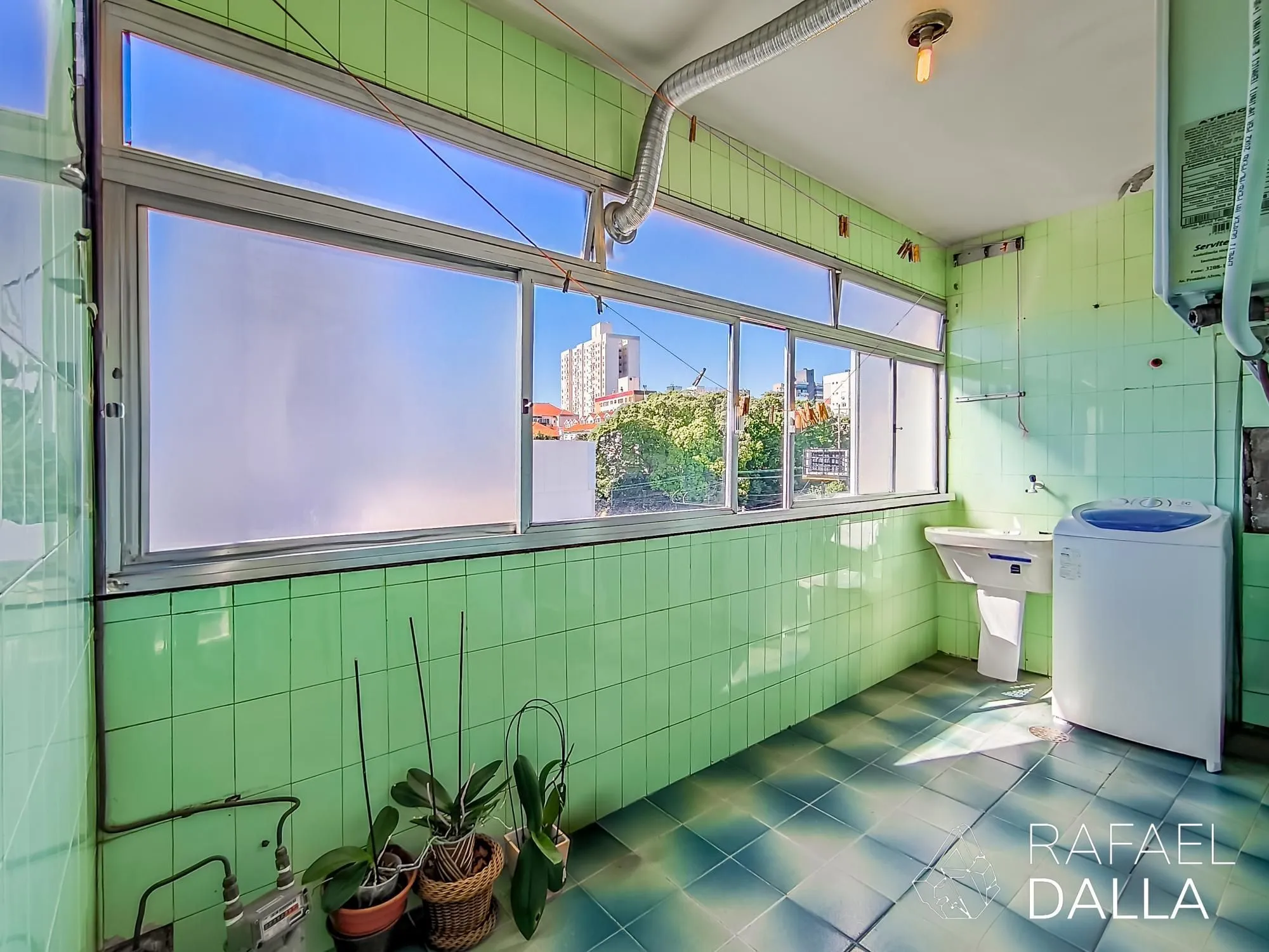 Imagem Apartamento de 3 dormitórios com suíte, vaga e portaria 24h na Protásio Alves