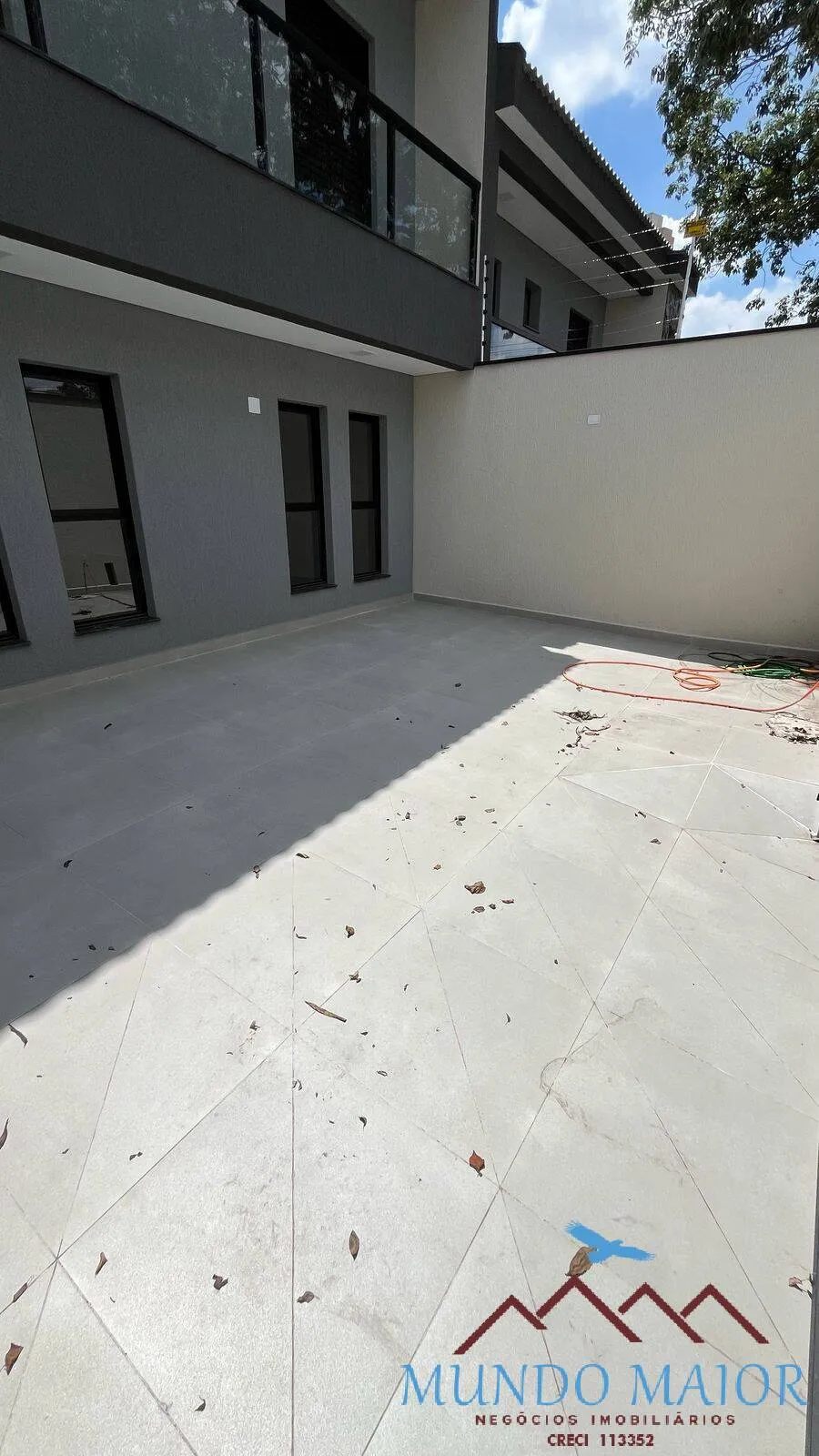 Imagem Sobrado à Venda novo- 154m2 -Vila Scarpelli - 3 dormitorios e 2 vagas !!