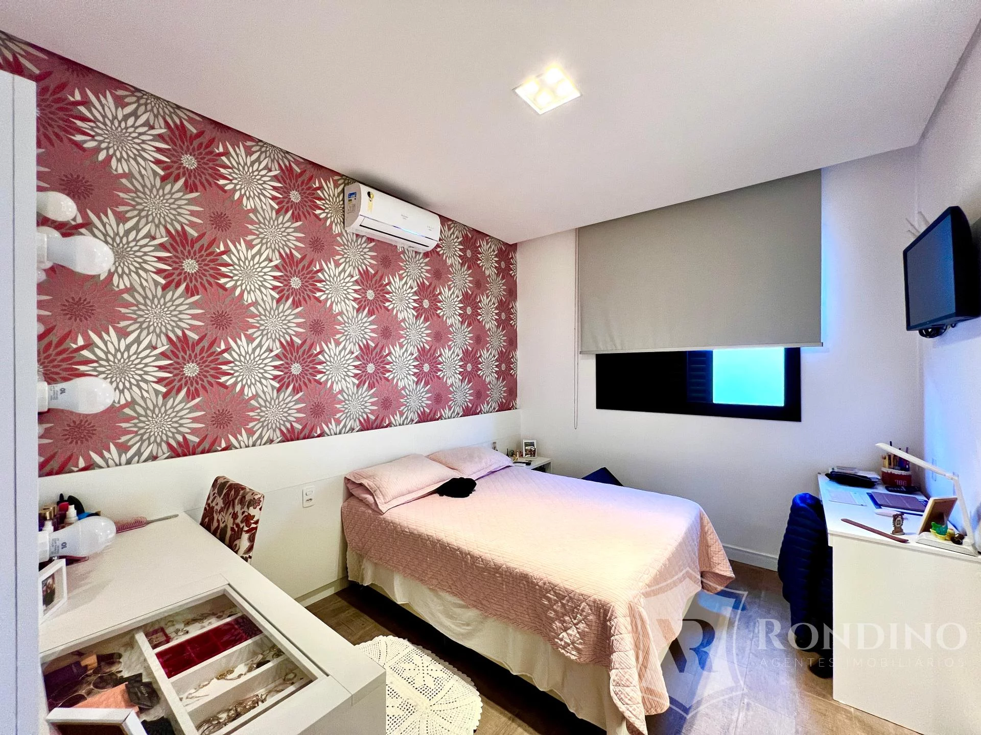 Imagem Casa de alto padrão com 3 suítes no Condomínio Bouganville - Conforto e Sofisticação - Sorocaba - SP