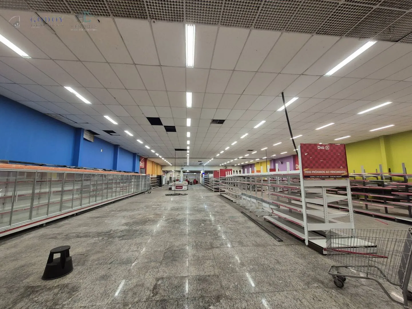 Imagem Galpão Comercial para Locação na Avenida Principal - 2.400m² de Oportunidad