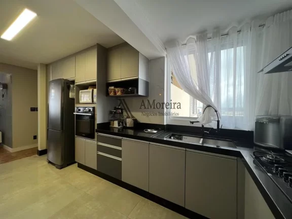 Imagem Apartamento à venda no Centro de Jundiaí-SP: 3 quartos, 1 suíte, 3 salas, 3 banheiros, 1 vaga, 160m². Venha conferir!