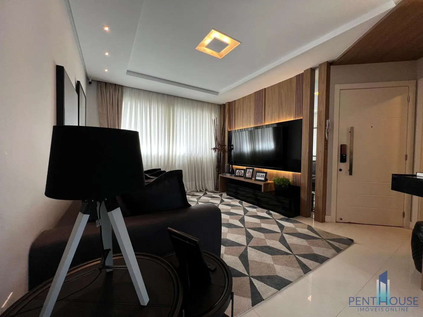 Imagem Apartamento Zona Central para Venda em Balneário Camboriú, CENTRO, 3 dormitórios, 3 suítes, 4 banheiros, 2 vagas