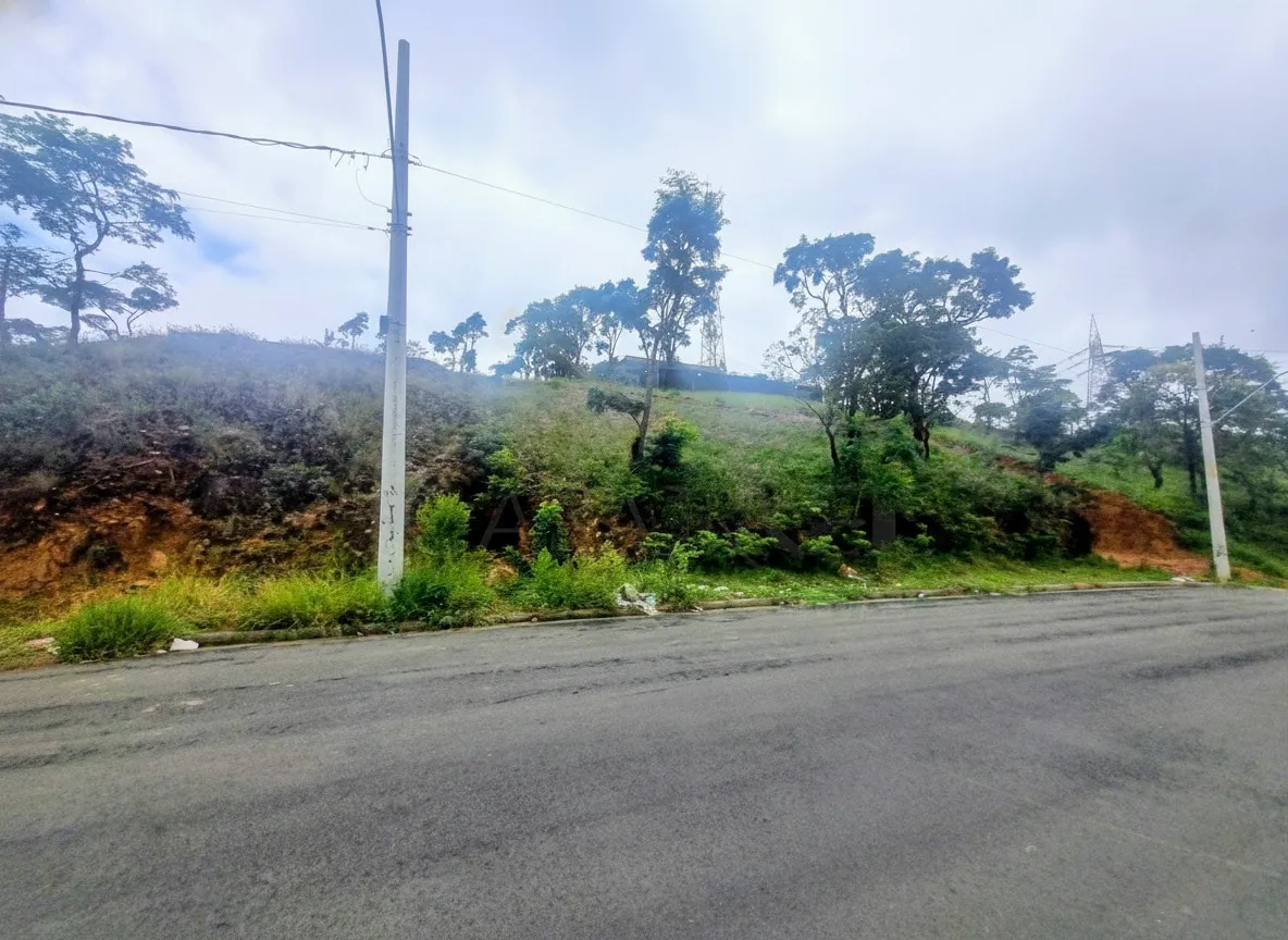 Imagem Terreno 300 m² à venda em Jardim Bandeirantes, Poços de Caldas