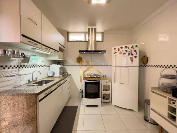 Imagem Casa com 3 quartos e lazer privativo perto do centro de Teresópolis