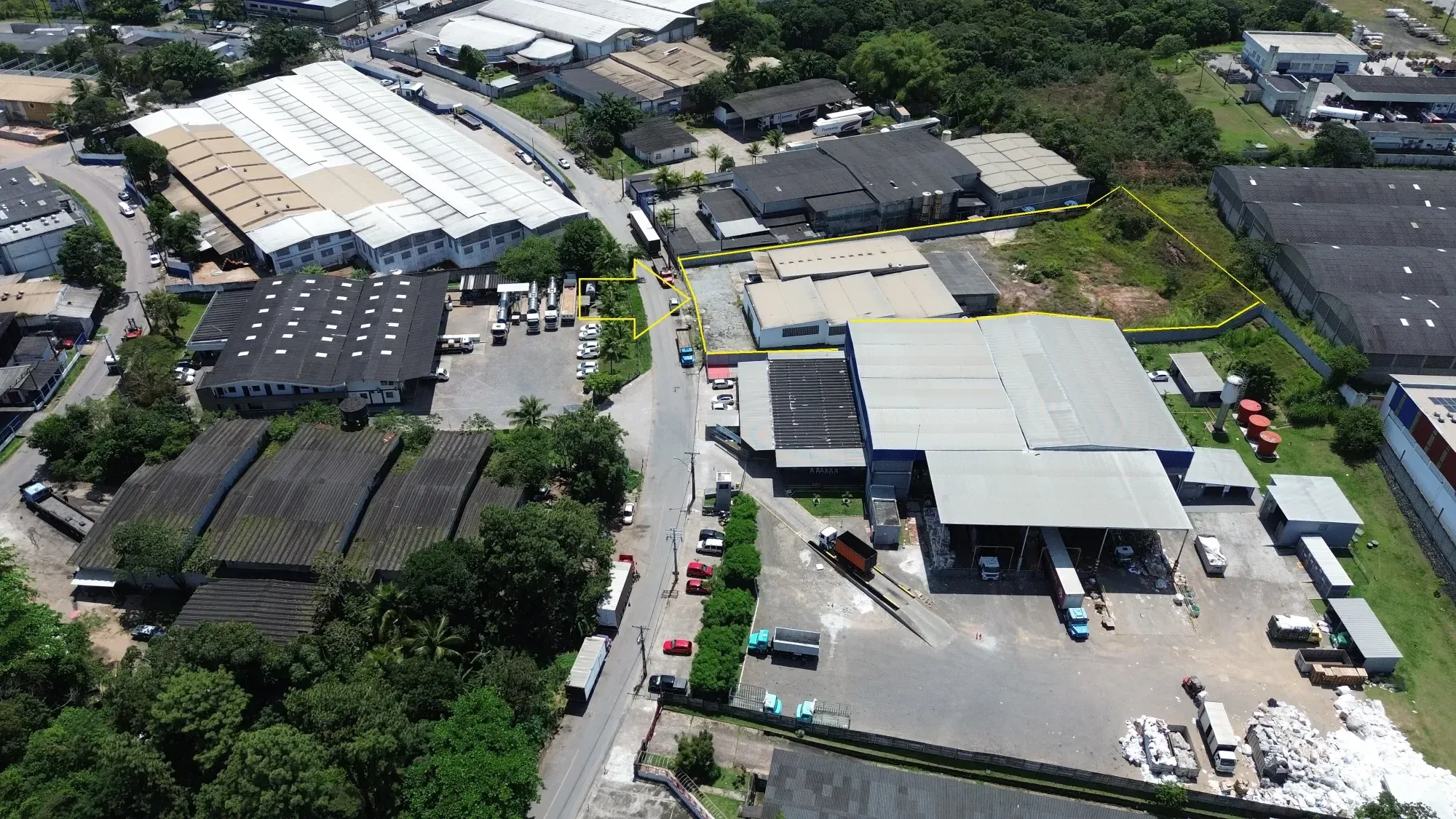 Imagem Galpão à Venda, 1354 m² em CIA Sul - Simões Filho
