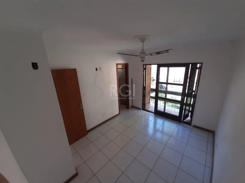 Imagem Casa para Venda - 122m², 5 dormitórios, sendo 2 suites, 2 vagas - Teresópolis
