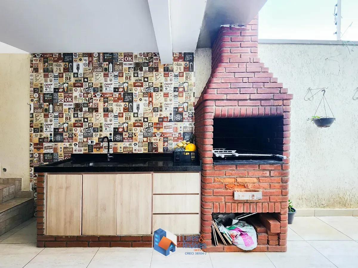 Imagem Sobrado para venda em Sacomã com 5 quartos, sendo 1 suíte, 245m²