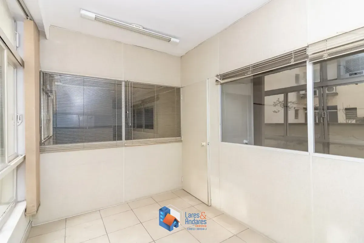 Imagem Conjunto comercial para venda e locação em República, 200m²