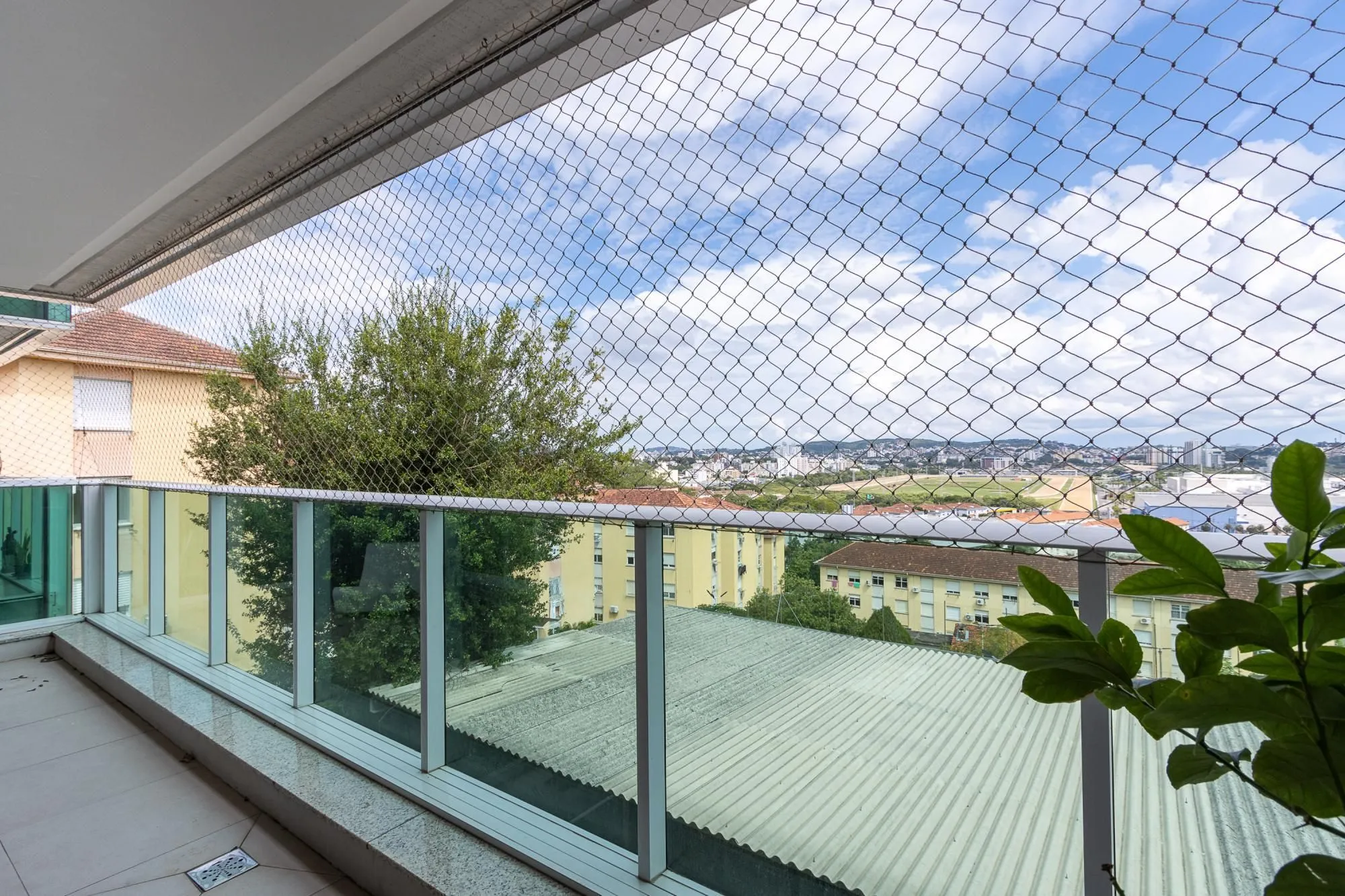Imagem Apartamento à venda, com 3 dorm, 2 suítes, 2 vagas - bairro Cristal