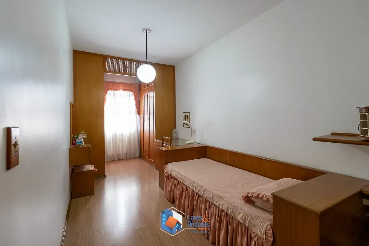 Imagem Casa para venda em Mirandópolis com 3 quartos, sendo 3 suítes, 284m²