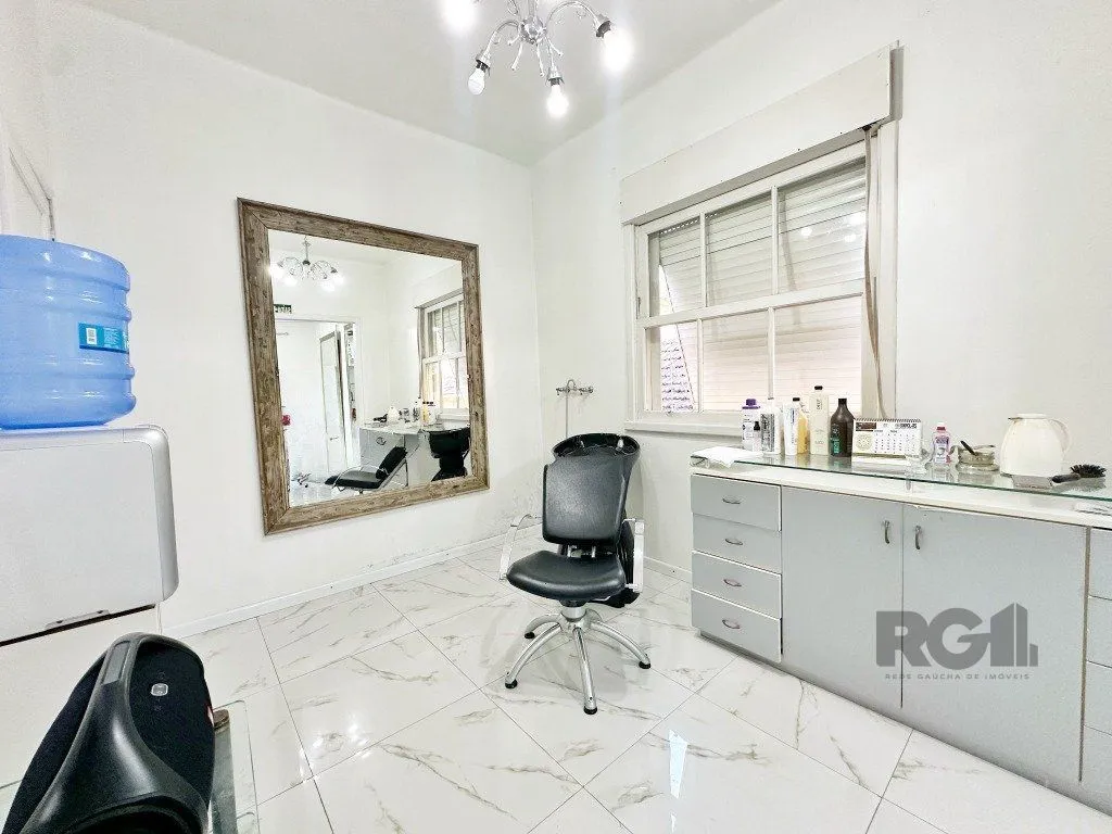 Imagem Casa comercial ou residencial com 14 vagas próxima á av. Teresópolis