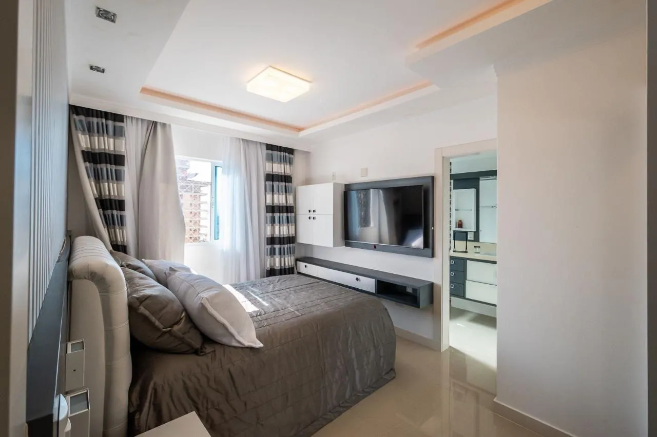 Imagem Apartamento com vista para o mar à venda com 202m2 por R$ 3.900.000,00