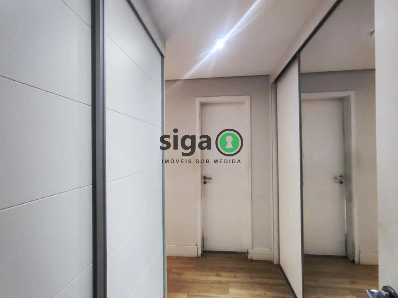 Imagem Apartamento de 185 metros 4 dormitórios 2 suítes 2 vagas
