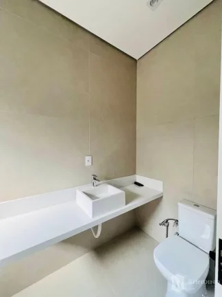 Imagem Casa sobrado localizado no condomínio Alphaville Nova Esplanada 2.