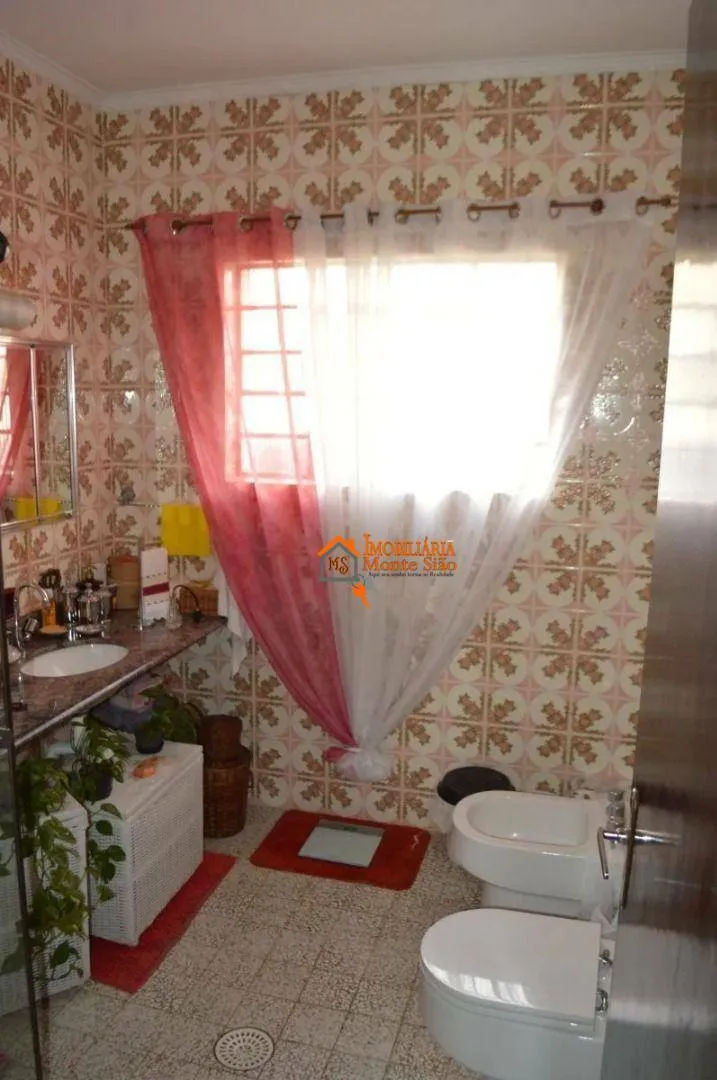 Imagem Casa com 3 dormitórios à venda, 400 m² por R$ 2.769.000,00 - Vila Galvão - Guarulhos/SP