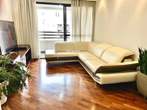 Imagem Apartamento de Luxo na Vila Hamburguesa: 3 quartos, 3 suítes, 3 salas, 5 banheiros e 4 vagas de garagem, 188m², São Paulo-SP.