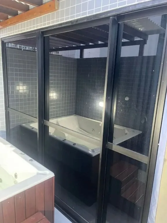 Imagem Flat moderno no Jardim Oceania com jacuzzi privativa, totalmente mobiliado, lazer na cobertura e localização privilegiada em João Pessoa.