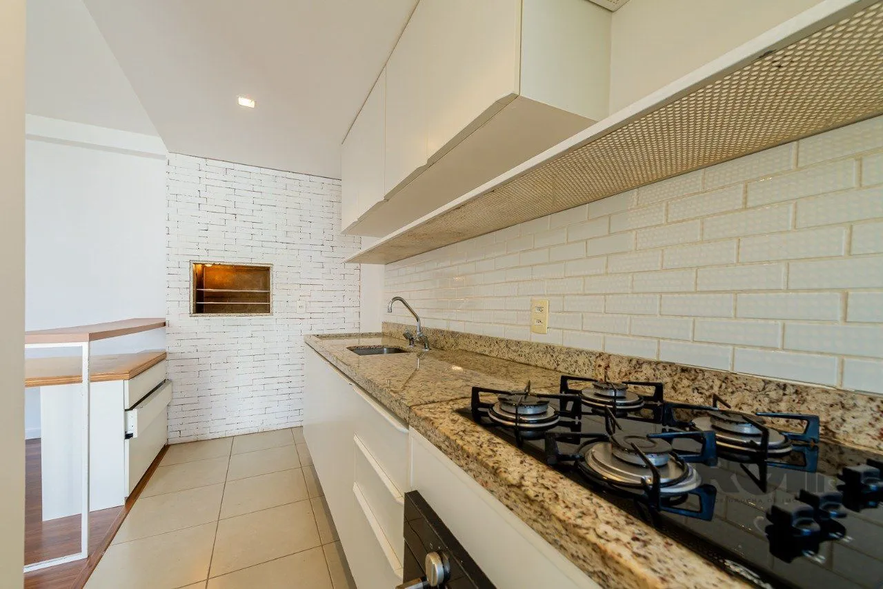 Imagem Apartamento de um quarto, suíte e uma vaga de garagem no bairro Santa Cecilia em Porto Alegre.
